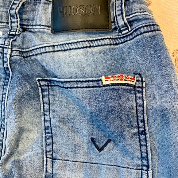 Boys like new (worn twice) Hudson jeans, Sz 10 - Picture 5 of 6